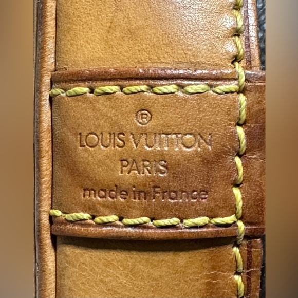 Louis Vuitton Alma PM Monogram Canvas Leather - Picture 10 of 14